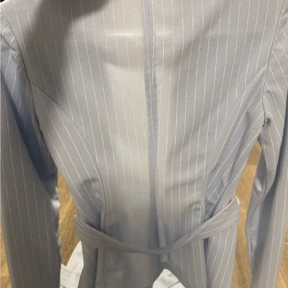 Fashionova size small suit - Picture 4 of 6